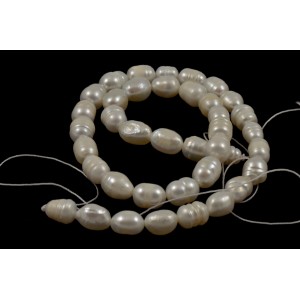 Cultured freshwater white pearls rice 7mm